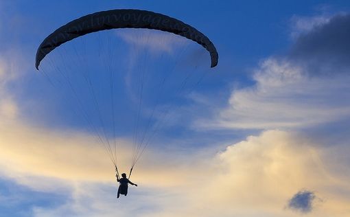 Перед отлетом из Турции британская девочка получила травмы от параплана