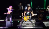 Три часа в Тель-Авиве: концерт легендарных Guns N' Roses - фоторепортаж | Фото 40