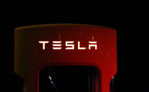 Крупнейшая партия автомобилей Tesla направляется в Израиль