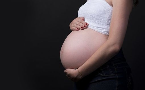 В Великобритании впервые родился ребенок из ДНК трех человек