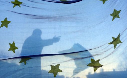 ЕС может ввести санкции против украинской власти