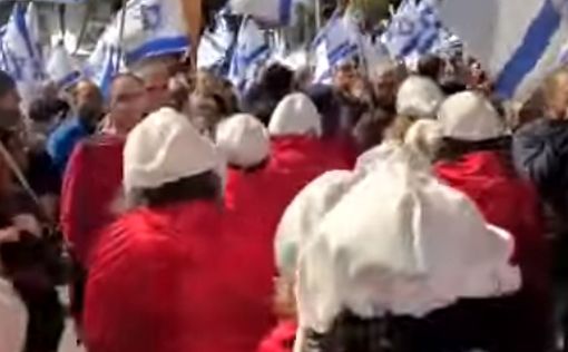 Организаторы протестов объявили "Ночь грабежа"