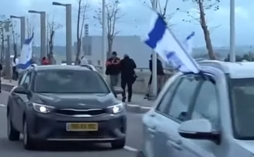 Сторонникам реформы будут раздавать голубые ленточки