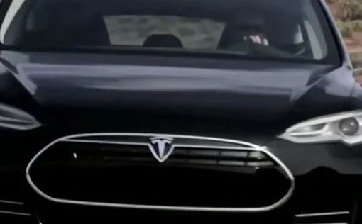 Tesla заморозит наём и сократит 10% сотрудников в начале 2023 года