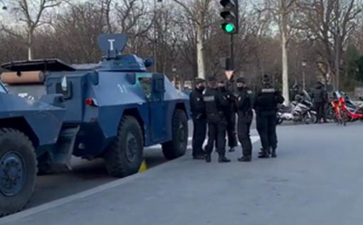 В Париже готовится масштабная акция протеста против COVID-ограничений