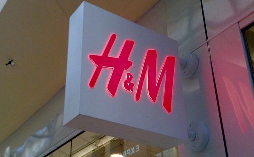 Реклама H&M: черный ребенок – "лучшая обезьяна"