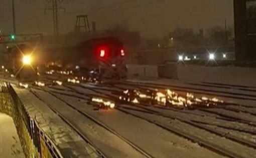 Видео: поезда в Чикаго ездят по горящим путям