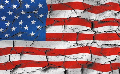 Витакер объяснил, почему США приостановили поставки оружия Украине