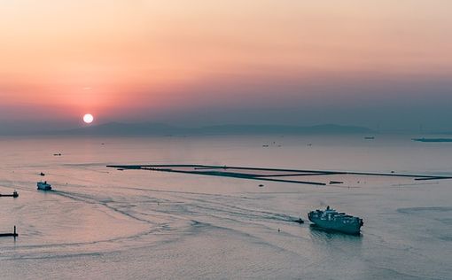 В Балтийском море столкнулись два крупных грузовых судна