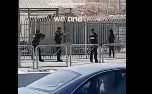 На КПП "Каландия" ликвидированы трое палестинцев