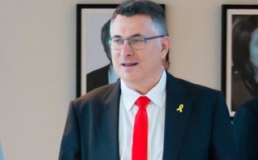 Гидеон Саар завтра посетит Германию
