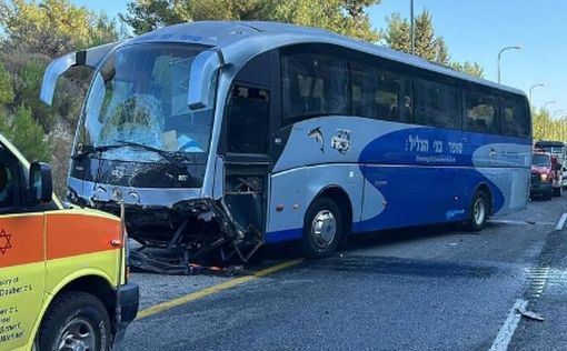 Страшная авария на въезде в Цфат - погибла женщина, 8 раненых