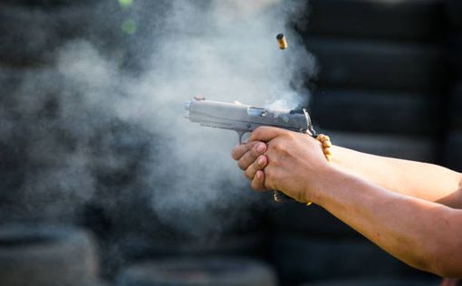 В результате стрельбы в Рамле тяжело ранен мужчина