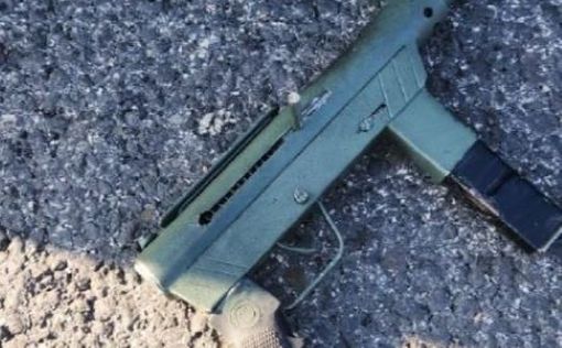 Полиция: террористы устроили стрельбу из автоматов