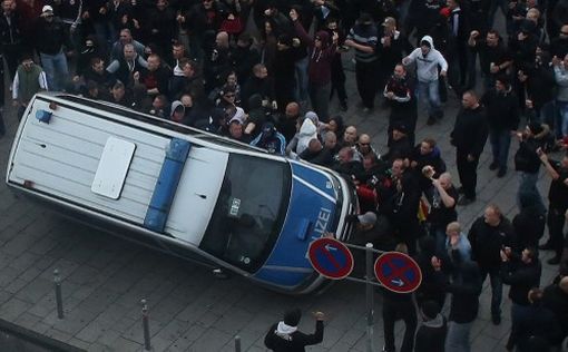 В Германии начались протесты ультраправых