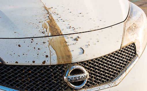 Новый  Nissan, к которому не пристает ни грязь, ни слякоть