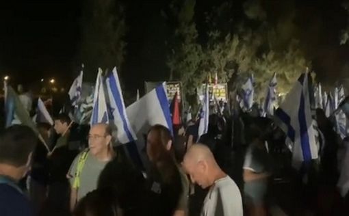 Протесты против реформы под домами Нетаниягу и Галанта