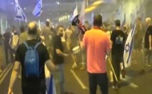 "Стихийная демонстрация": Аялон переименовали в "дорогу Ами Эшеда"