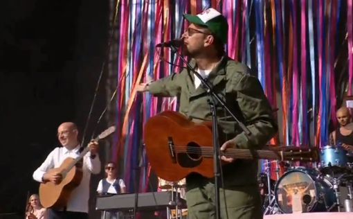 На фестивале в Гластонбери звезды поддержали палестинцев
