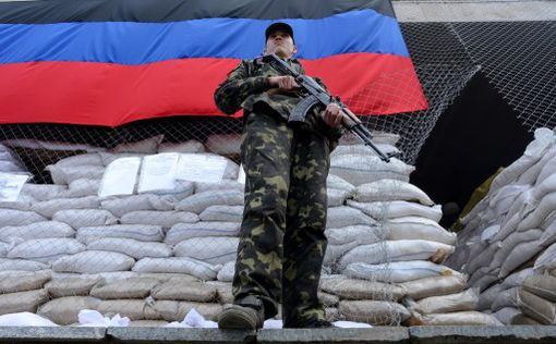 Чуркин: Россия может ввести войска на юго-восток Украины