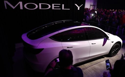 Tesla отозвала более 362 000 электромобилей из-за ненадежности автопилота