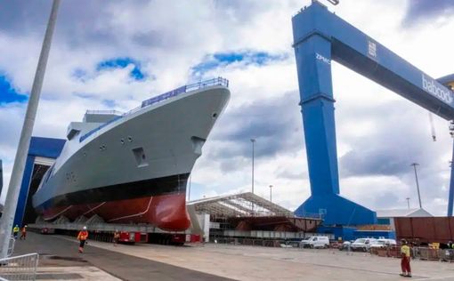 Первый фрегат типа 31, HMS Venturer Британии готов к спуску на воду