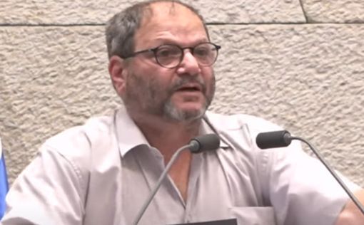 Офера Касифа на 2 недели лишили зарплаты из-за высказываний в адрес ЦАХАЛ