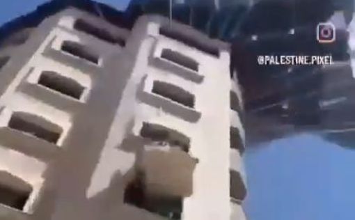 Кадры приземления гуманитарной помощи в Газу: видео