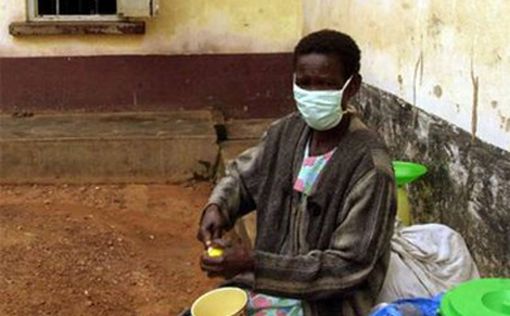 Африка: лихорадка Эбола подкосила врача
