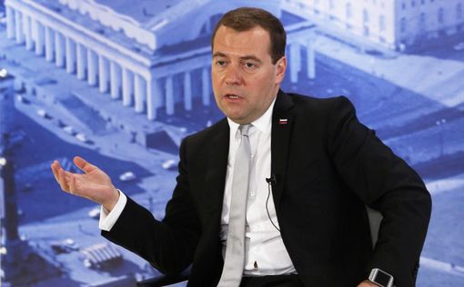 Медведев утвердил доступ к Wi-Fi по паспорту