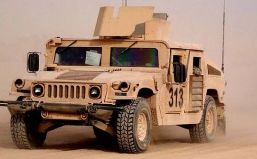 Солдат серьезно пострадал в перевернувшемся Humvee