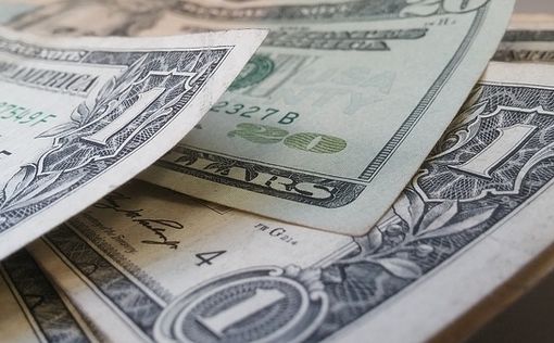 Доллар ослаб по отношению к шекелю после понижения кредитного рейтинга США