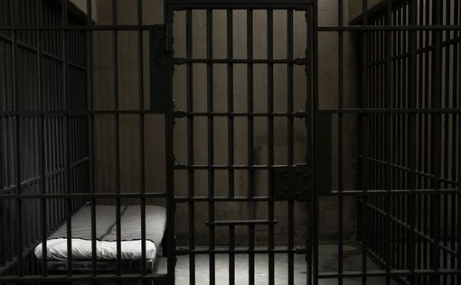 Два пожизненных плюс 20 лет за убийство во время молитвы