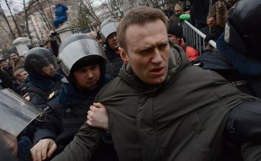 Суд отправил Навального под домашний арест