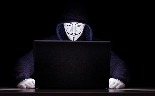 Международная сеть хакеров Anonymous объявила войну России