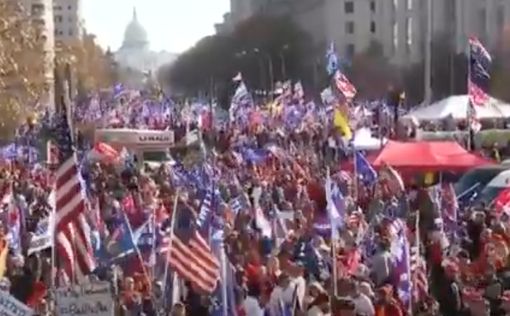 Массовые столкновения на митинге в поддержку Трампа