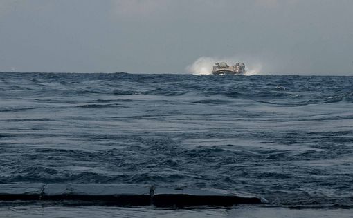 Южная Корея вернула в КНДР спасенные в море суда и экипаж