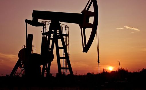 Нефть продолжает стремительно дешеветь