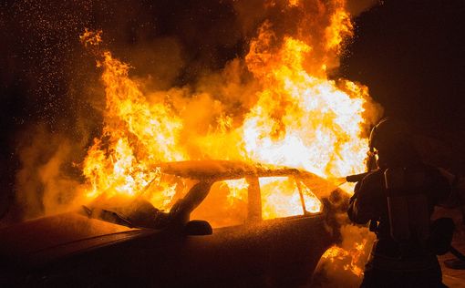 В Хайфе в трех разных местах загорелось несколько автомобилей