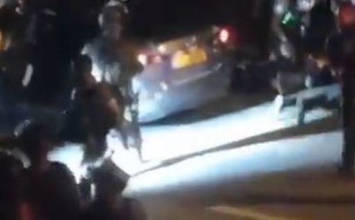 Беспорядки на похоронах: террорист пытался задавить полицейских