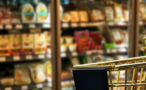Российские супермаркеты ограничили продажу товаров в одни руки