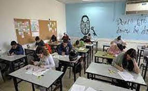 Глава профсоюза учителей обратился к "исчезнувшим" Беннету и Лапиду