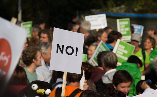 В Алжире снова протесты против власти