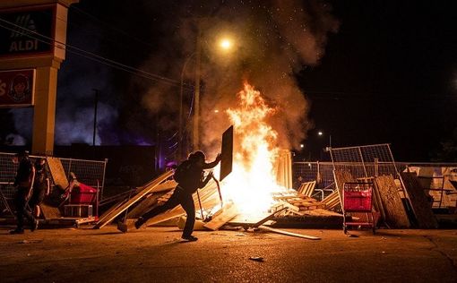 Во время беспорядков в США пострадали около 280 журналистов