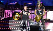 Три часа в Тель-Авиве: концерт легендарных Guns N' Roses - фоторепортаж | Фото 2